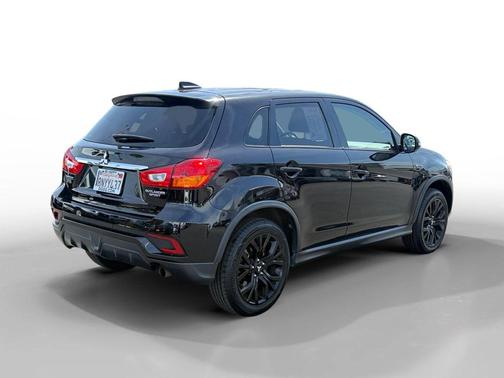 Labrador Black Metallic 2019 Mitsubishi Outlander Sport 2.0 LE