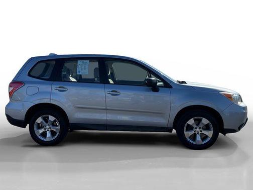 2016 Subaru Forester 2.5i