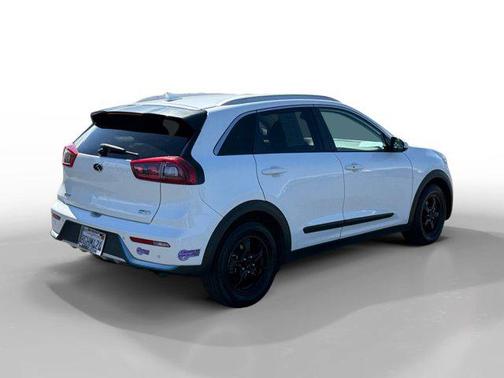 Snow White Pearl 2018 Kia Niro EX Premium