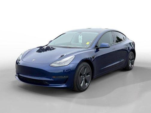 2022 Tesla Model 3 Standard Range