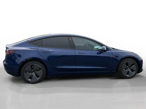 2022 Tesla Model 3 Standard Range