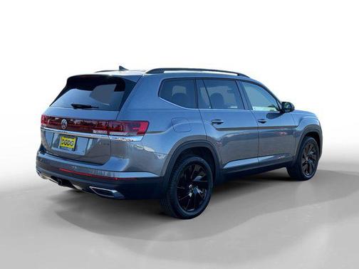 2025 Volkswagen Atlas 2.0T SE w/Technology 4MOTION