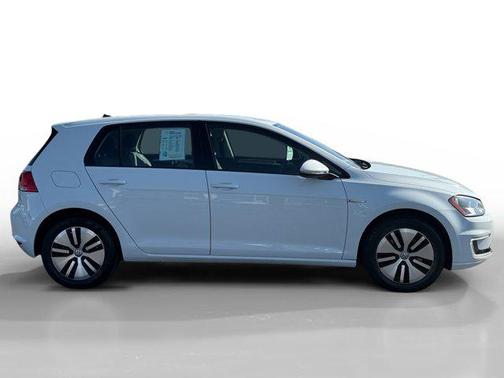 2016 Volkswagen e-Golf SE