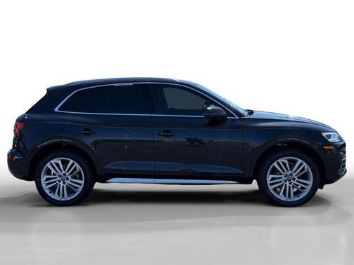 Moonlight Blue Metallic 2018 Audi Q5 2.0T Tech Premium