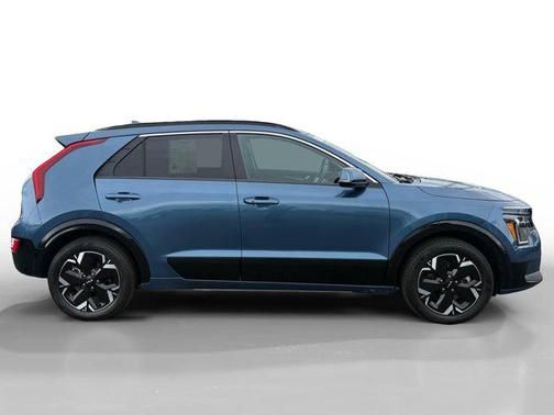 Mineral Blue 2024 Kia Niro EV Wind