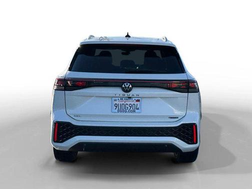 2025 Volkswagen Tiguan 2.0T SEL R-Line 4MOTION