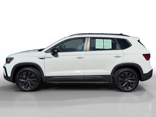 Pure White 2023 Volkswagen Taos 1.5T S