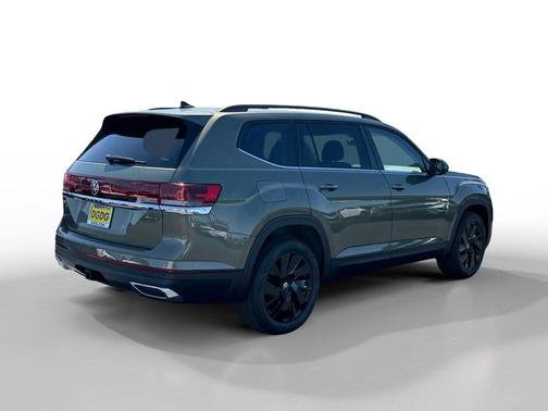 Avocado Green 2026 Volkswagen Atlas 2.0T SE w/Technology 4MOTION