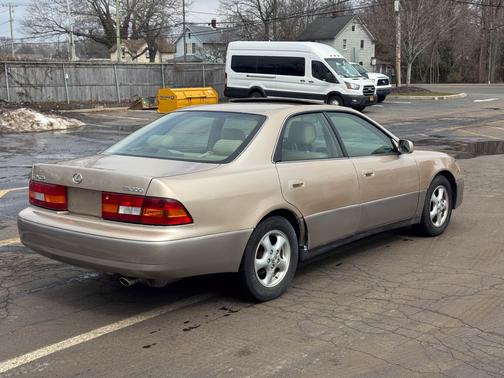 1997 Lexus ES 300 Base