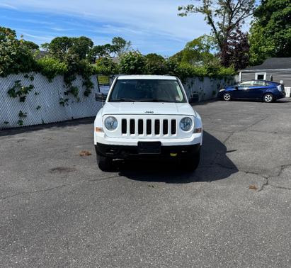 White 2017 Jeep Patriot Sport