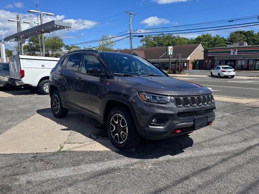 2024 Jeep Compass Trailhawk