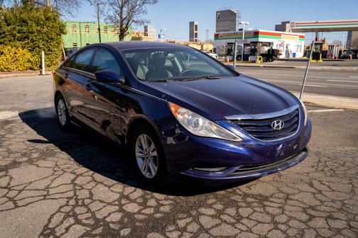 2012 Hyundai SONATA GLS