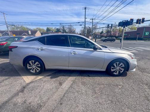 2020 Nissan Altima 2.5 SR