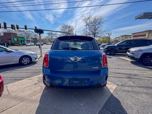 2011 MINI Cooper S Countryman Base
