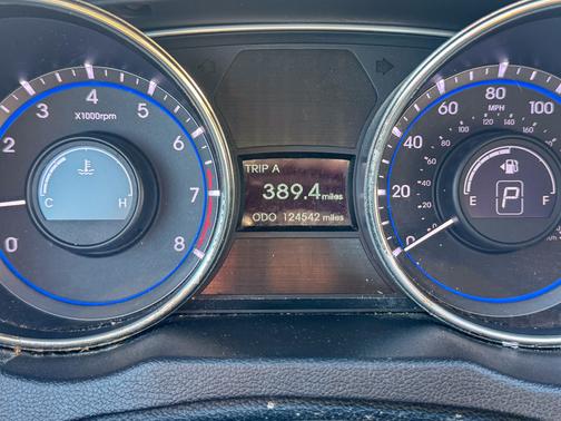 2013 Hyundai SONATA GLS