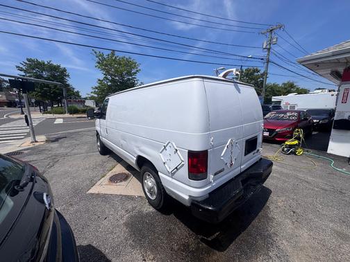 2010 Ford E150 Cargo