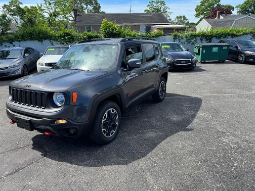 Granite Crystal Metallic 2016 Jeep Renegade Trailhawk