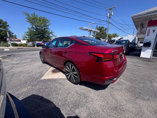 2020 Nissan Altima 2.5 SR