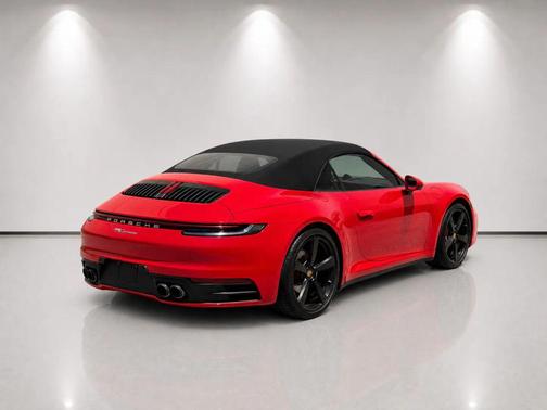 2022 Porsche 911 Carrera