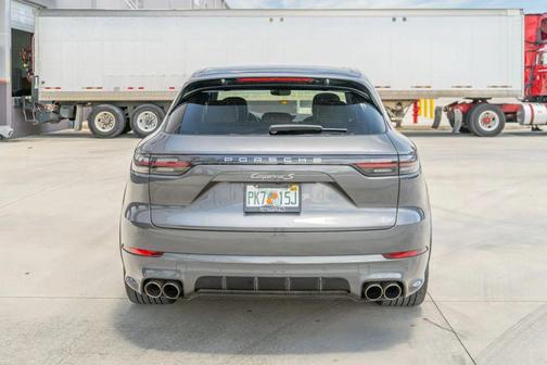 2023 Porsche Cayenne S