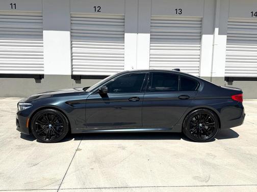 Singapore Gray Metallic 2020 BMW M5 Base