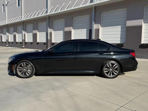 2018 BMW 750 i xDrive