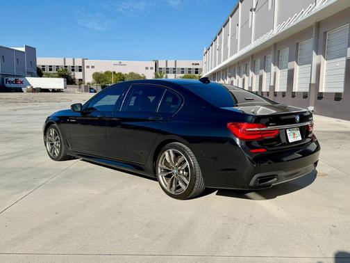 2018 BMW 750 i xDrive
