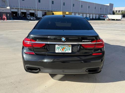 2018 BMW 750 i xDrive