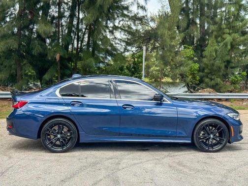 2022 BMW 330 xDrive