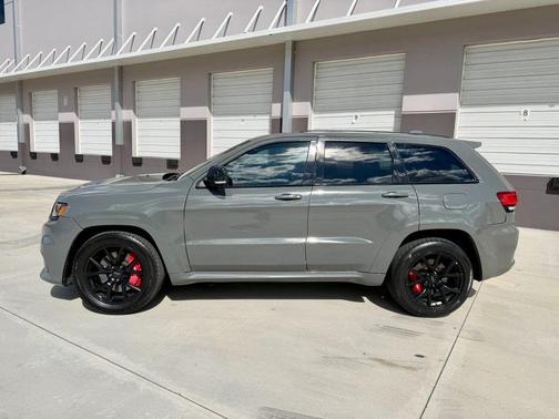 2021 Jeep Grand Cherokee SRT