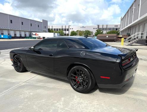Pitch Black Clearcoat 2019 Dodge Challenger R/T Scat Pack