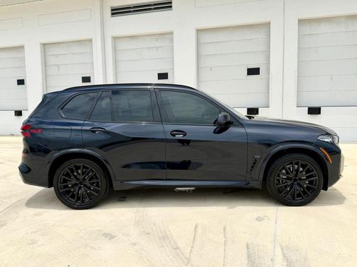 Blue 2024 BMW X5 sDrive40i