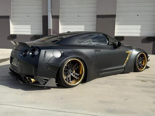 2015 Nissan GT-R Black Edition