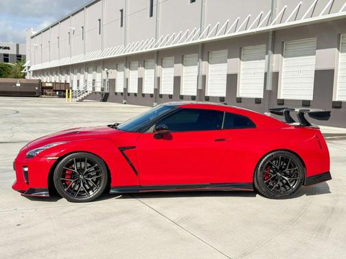 2016 Nissan GT-R Premium