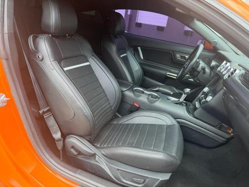 Twister Orange Tri-Coat 2021 Ford Mustang GT