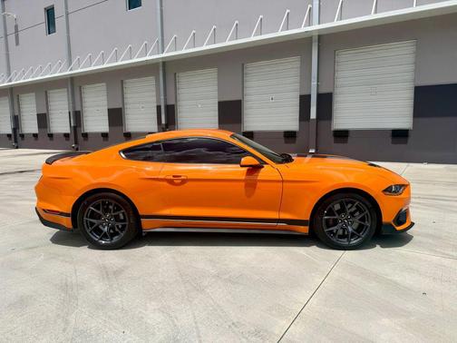 Twister Orange Tri-Coat 2021 Ford Mustang GT