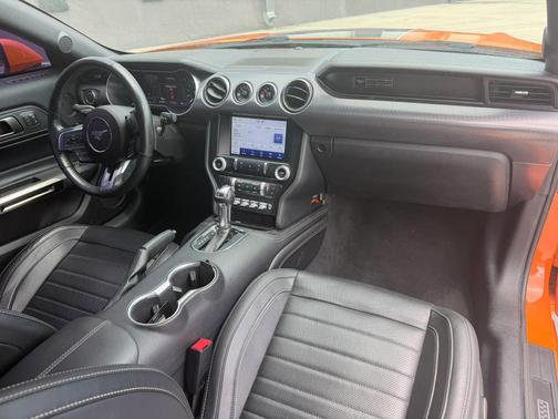 Twister Orange Tri-Coat 2021 Ford Mustang GT