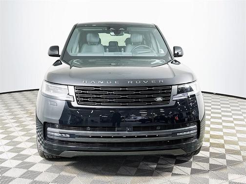 2026 Land Rover Range Rover P530 SE