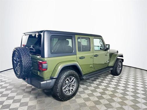 2024 Jeep Wrangler 4-Door Sahara 4x4
