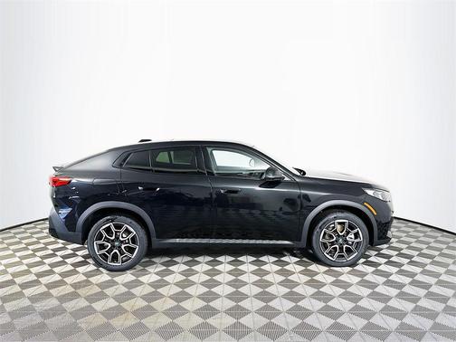 2025 BMW X2 xDrive28i