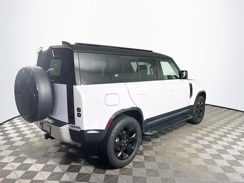 2024 Land Rover Defender 110 P300