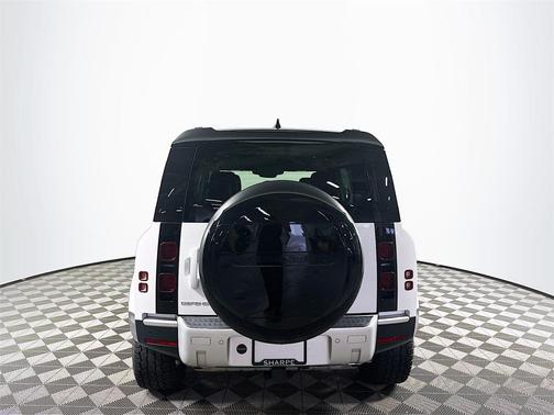 2024 Land Rover Defender 110 P300