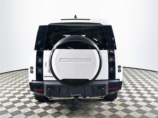 2026 Land Rover Defender X-Dynamic SE