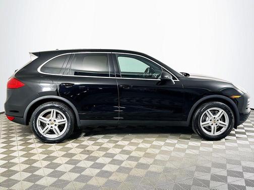 2014 Porsche Cayenne Platinum Edition