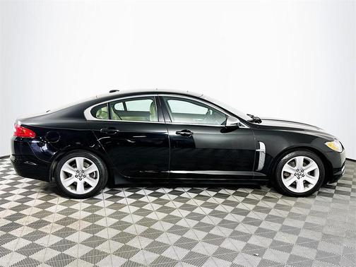 2010 Jaguar XF Luxury