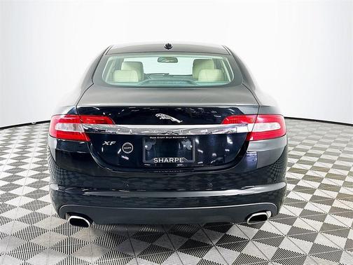 2010 Jaguar XF Luxury