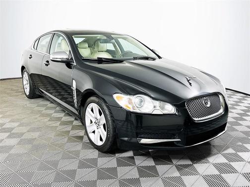 2010 Jaguar XF Luxury