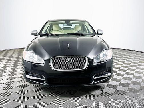 2010 Jaguar XF Luxury