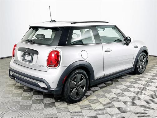 2024 MINI Hardtop Cooper