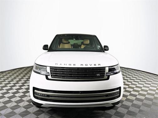 2025 Land Rover Range Rover P400 SE